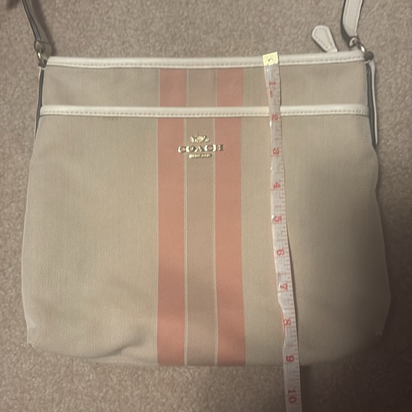 Coach crossbody purse - Picture 5 of 7